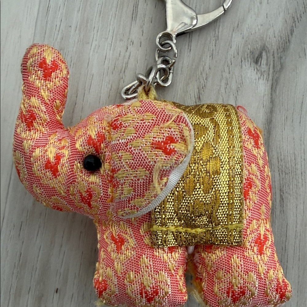 Pink and Gold Elephant Keychain - Picture 2 of 4